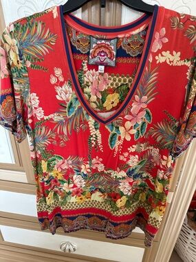 Johnny Was Red Tropical Floral Short Sleeve V-Neck Tee